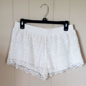 Hollister Medium White Lace Shorts